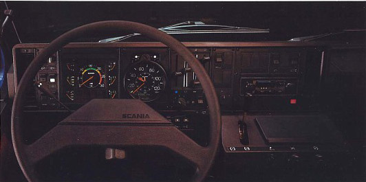 Scania serie 2, cruscotto. 